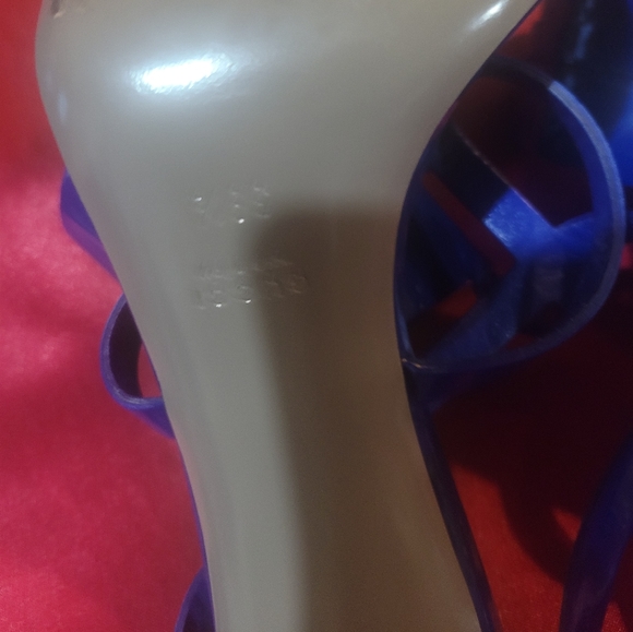 Sandals - Picture 2 of 6